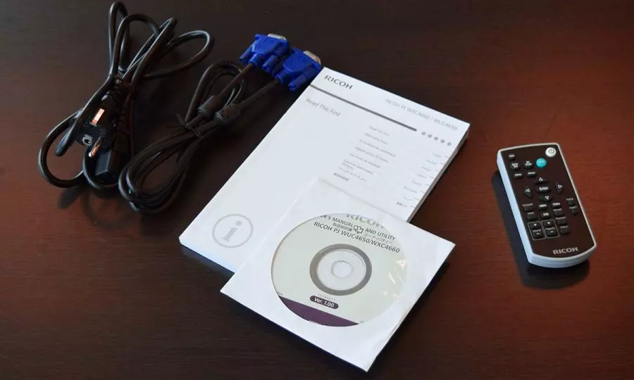 Обзор проектора Ricoh WXC4660: министр образования