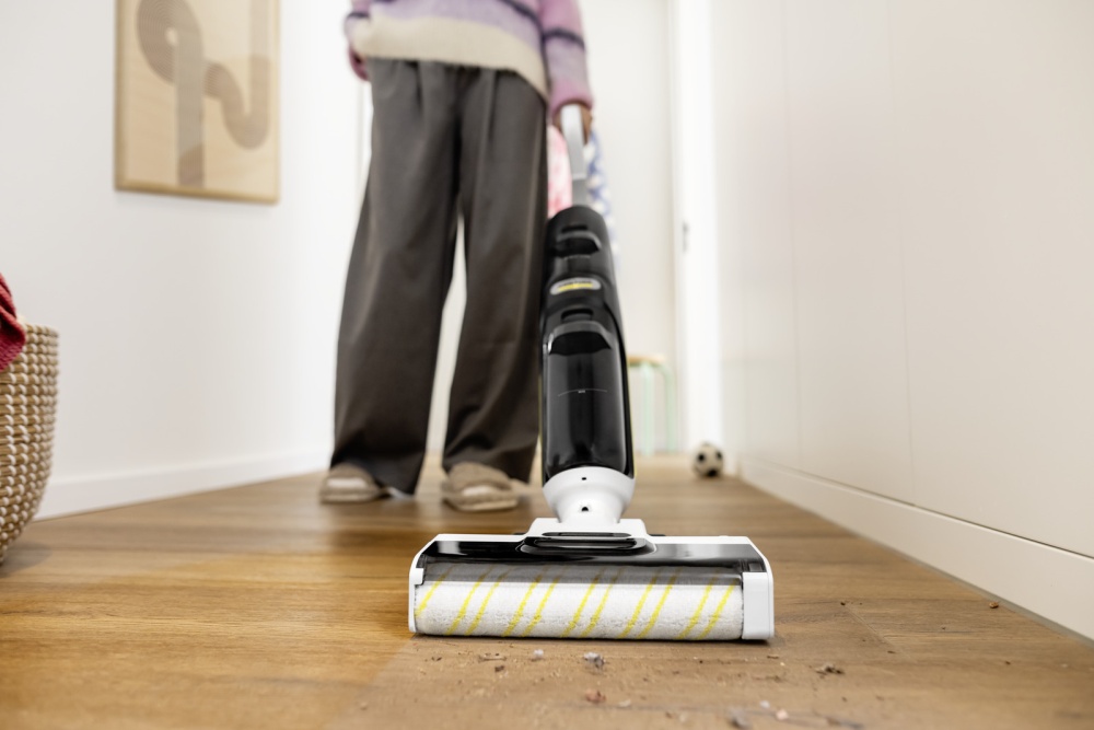 Pylesos karcher fcv 4 dry vertikalnyy besprovodnoy 3712255